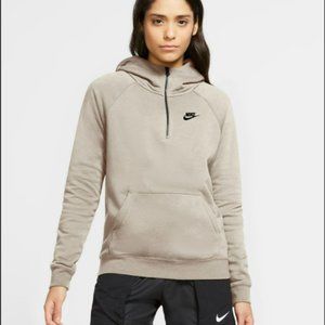 Nike Women's Sportswear Essential 1/4-Zip Hoodie